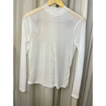 Blusa Tule- Gola Alta, Manga Longa e Transparente